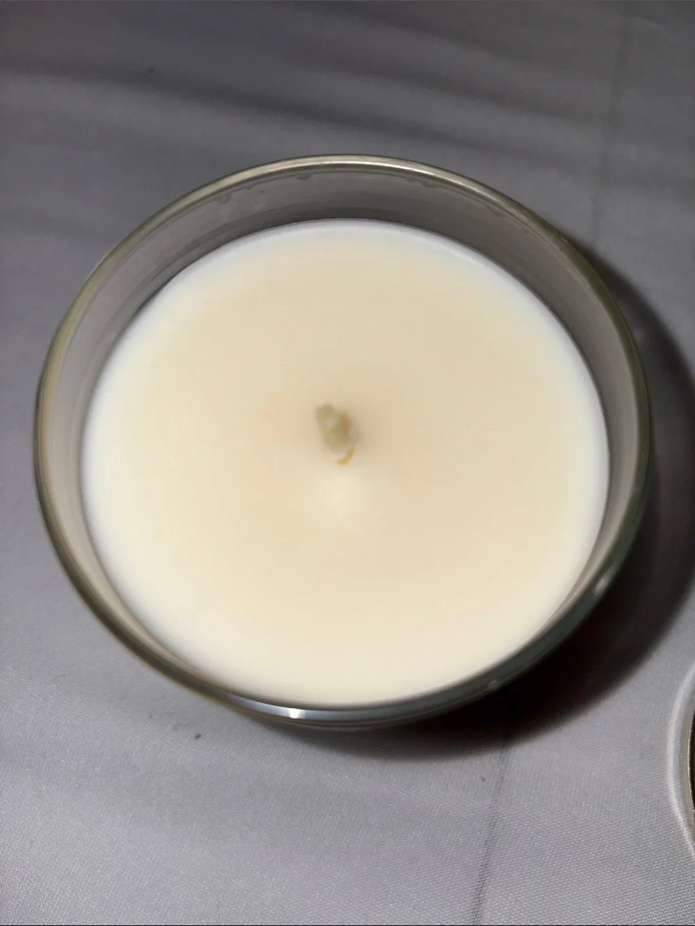 Bath & Body Works Luminous single wick Candle 8 oz New - Picture 2 of 3